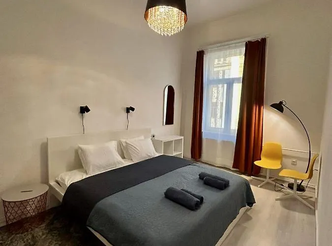 3-Br Flat In Jewish Quarter