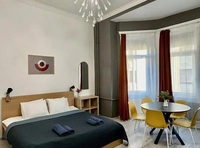 3-Br Flat In Jewish Quarter